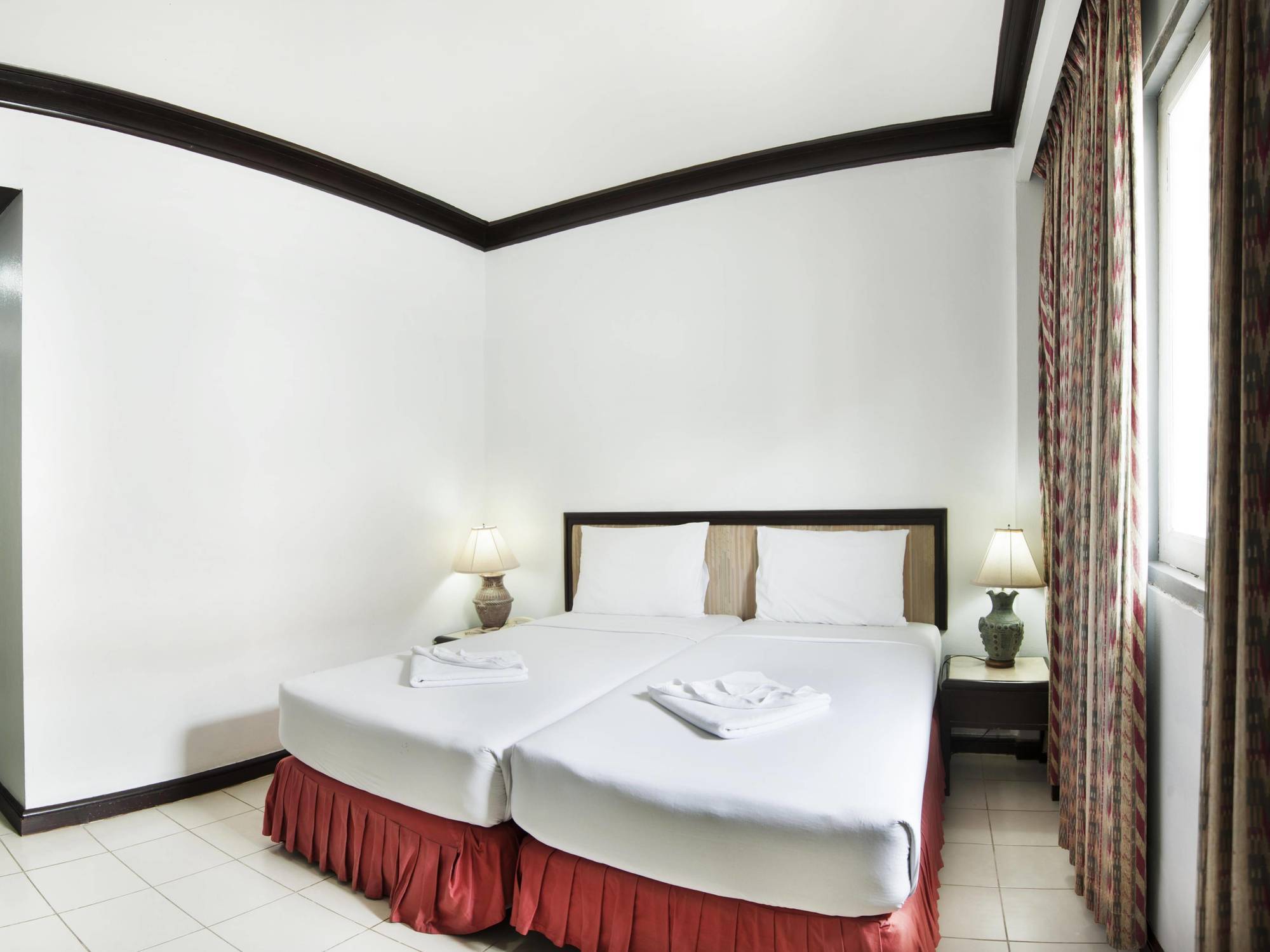 Hotel Rattana Mansion Phuket Exterior foto