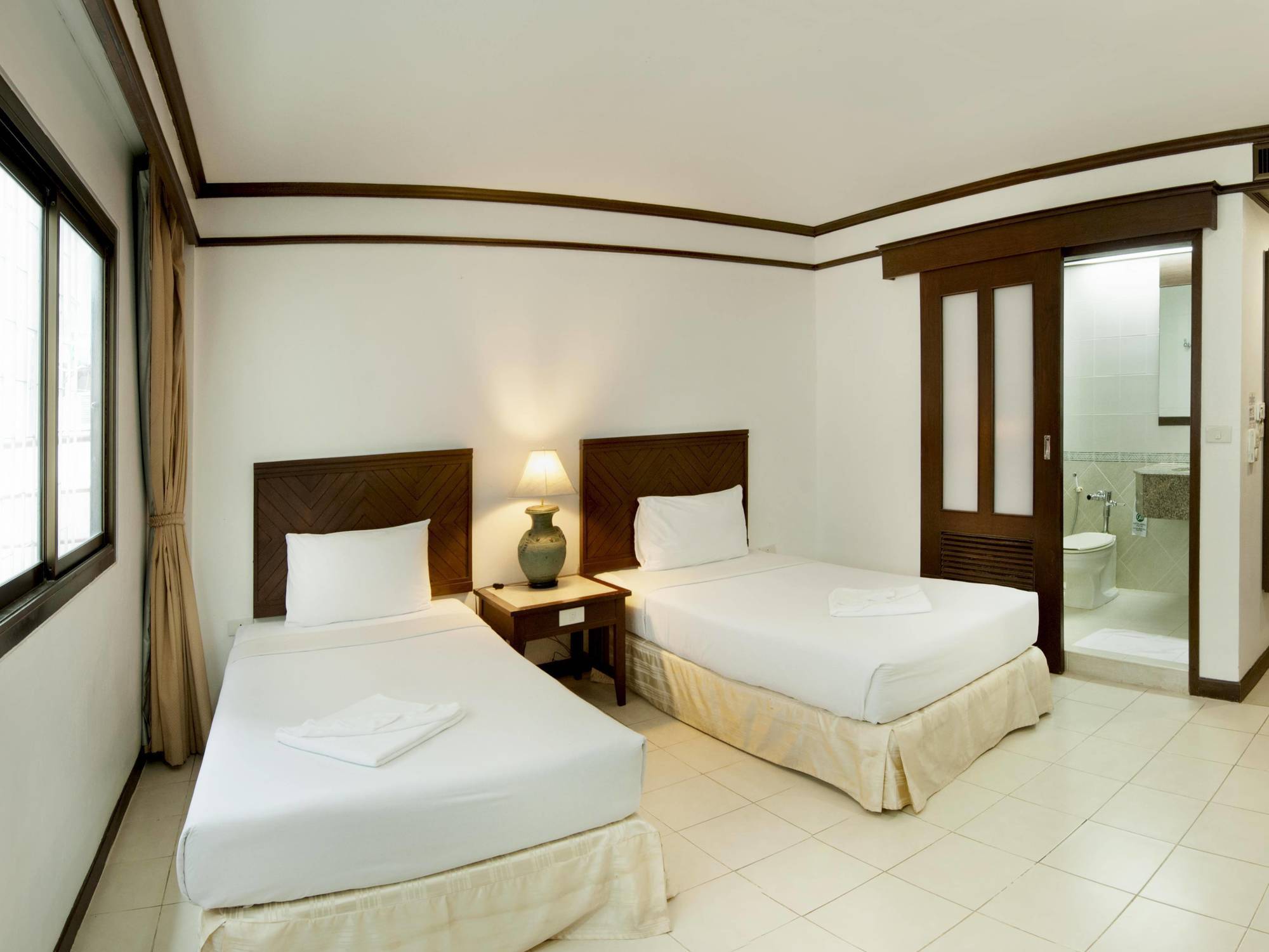 Hotel Rattana Mansion Phuket Exterior foto